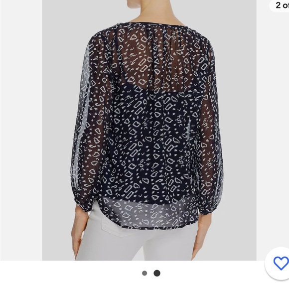 Like new Velvet by Graham & Spencer sheer 3/4 sleeve blouse - Picture 5 of 9